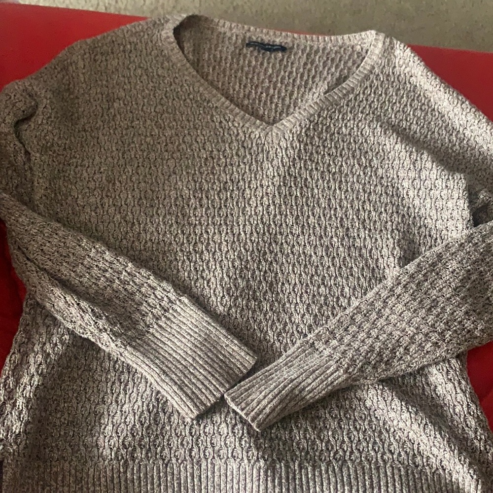 Gray-brown American Eagle knitted sweater